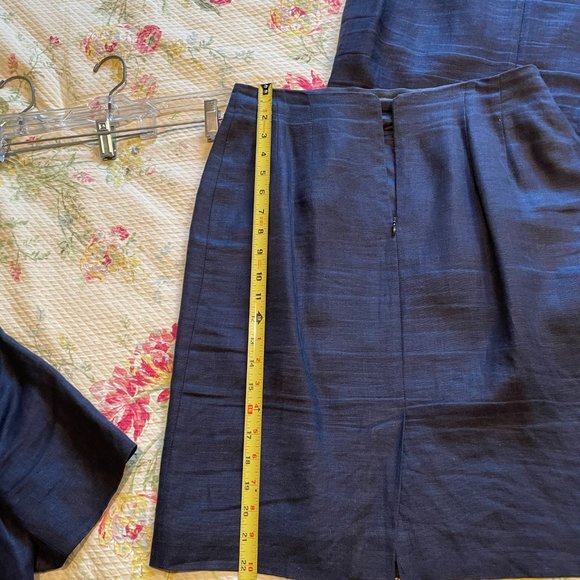 3 piece blue linen suit with 2 different length skirts - Picture 8 of 12